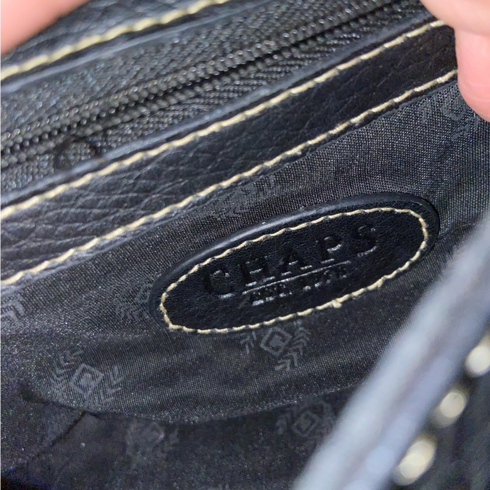 CHAPS MINI SHOULDER BAG - Picture 7 of 8